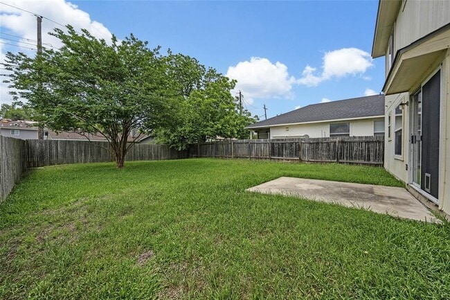 Building Photo - 5509 Bentsen Ln