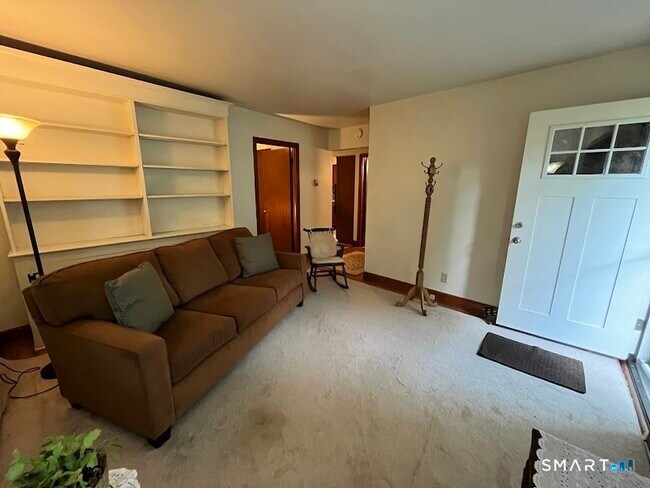 Building Photo - 48 White Oak Rd