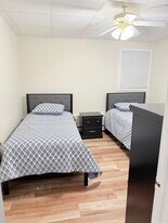 Building Photo - 5 Cora Pl