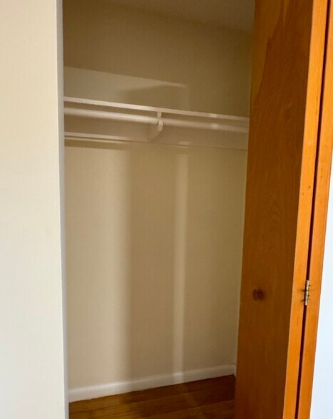 Building Photo - 73 Parkman St