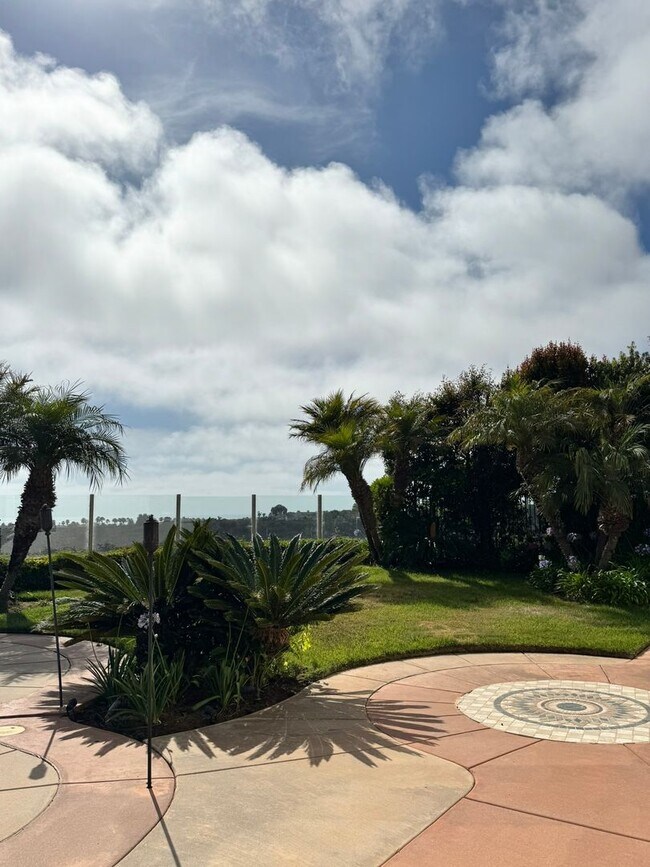 Building Photo - Stunning Executive Oceanview Home in Carlsbad's Exclusive Isla Mar Community