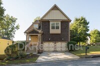 Building Photo - 2707 Silver Hill Terrace SE