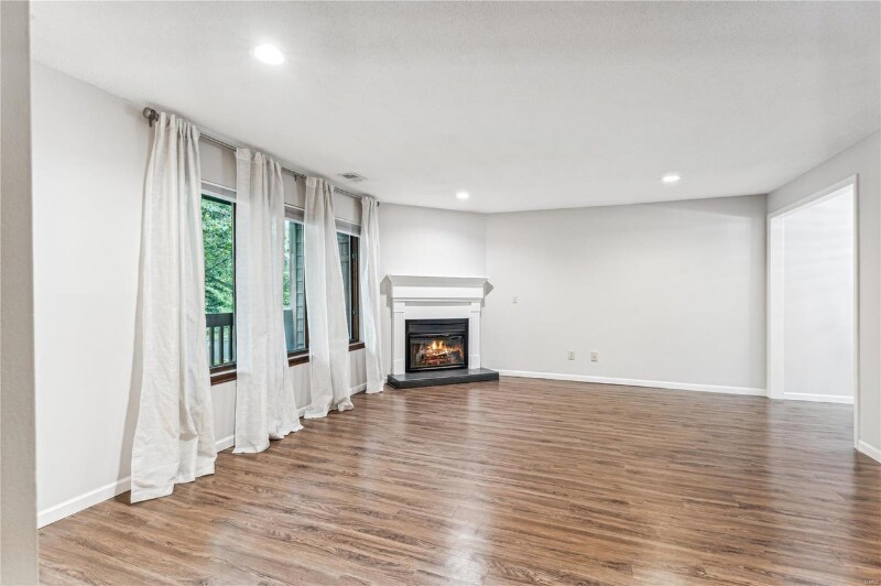 Building Photo - 15022 Baxter Village Dr