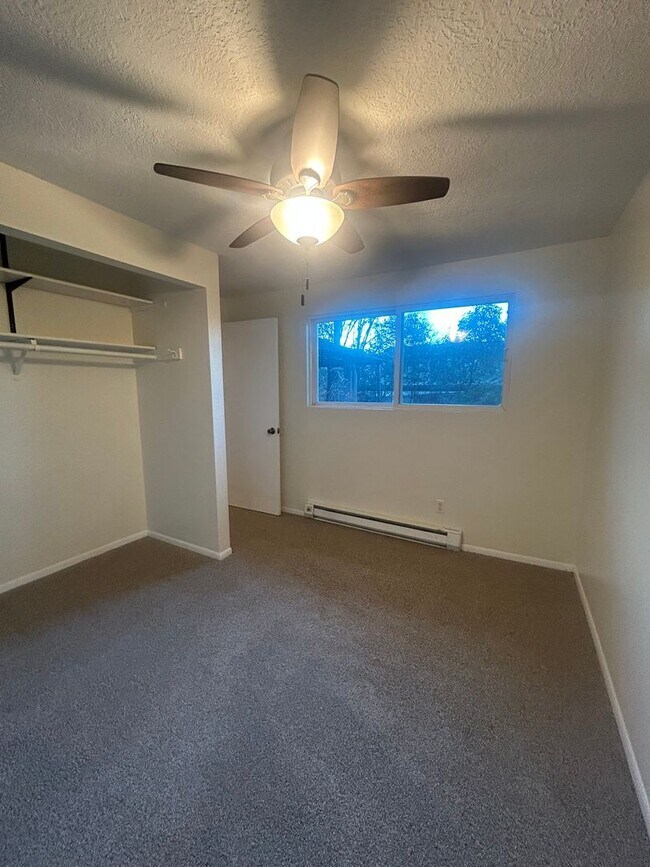 Building Photo - Jefferson #11894