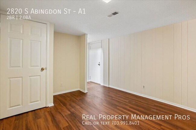 Building Photo - 2820 S Abingdon St