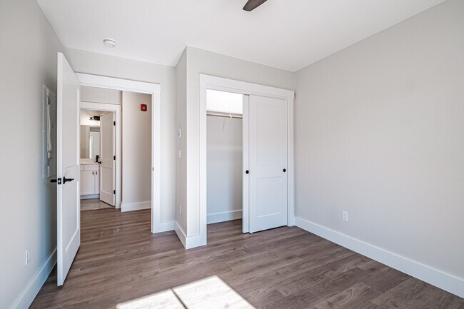Building Photo - 12 S Bridgton Rd