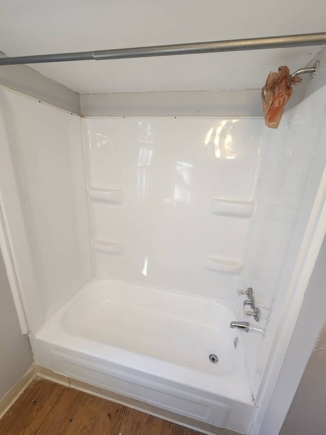 Building Photo - 11702 Honeydale Ave