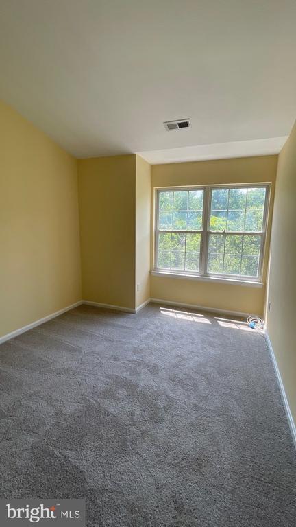 Building Photo - 6125 White Marble Ct