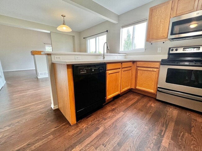Building Photo - Spacious 4 Bed, 3.5 Bath Home with Finished Basement in South Fort Collins!