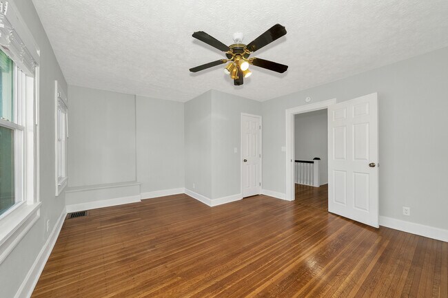 Building Photo - 3343 Carrollton Ave