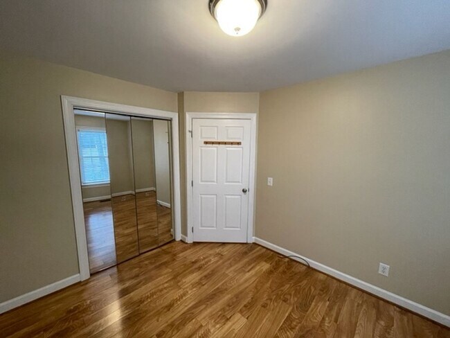 Building Photo - 1017 Bren Arbor Ct