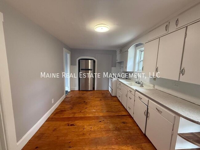 Building Photo - 91 Castine Rd