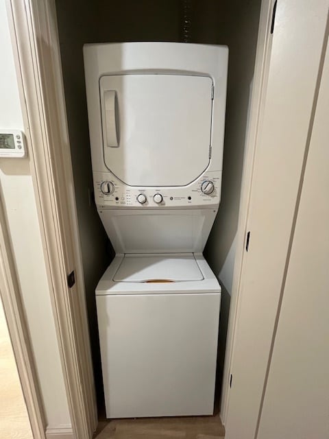 In-Unit Laundry - 1389 E 43rd St