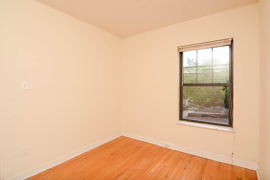 Building Photo - 2953 N Seminary