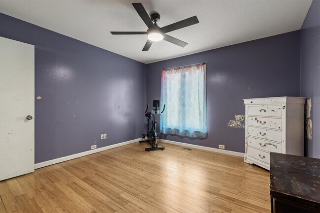 Building Photo - 2002 S 17th St