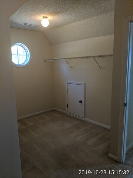 Master Bathroom closet #2 - 3491 Tackett Rd