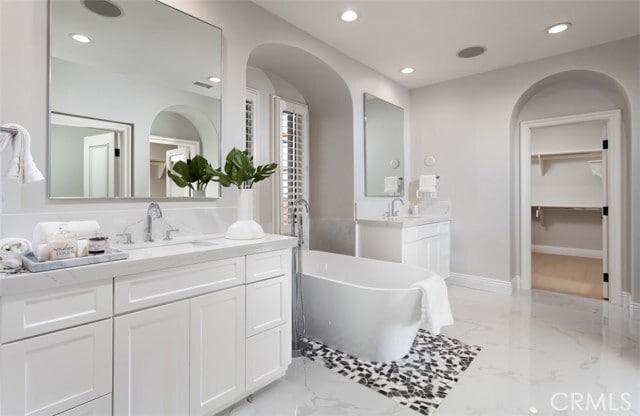 Building Photo - 21 Coral Cay