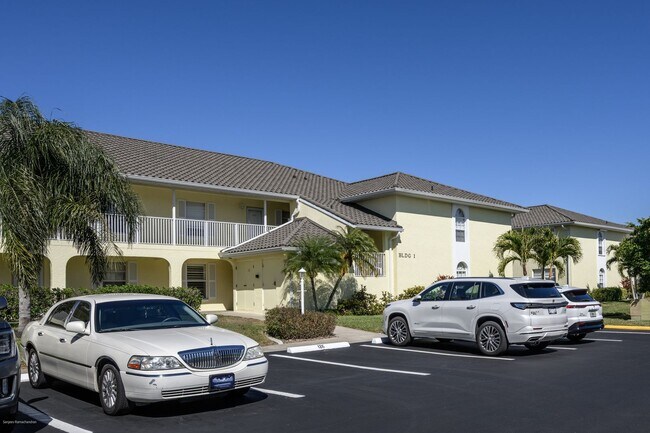 Building Photo - PRICE DROP!! FURNISHED ANNUAL RENTAL- WATERFRONT