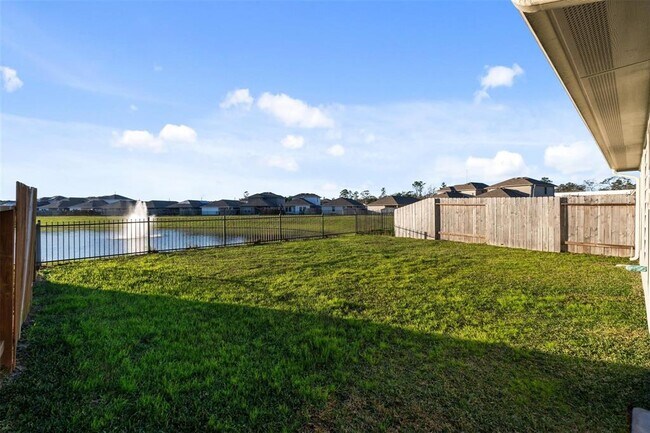 Building Photo - 14428 Sugar Pines Dr
