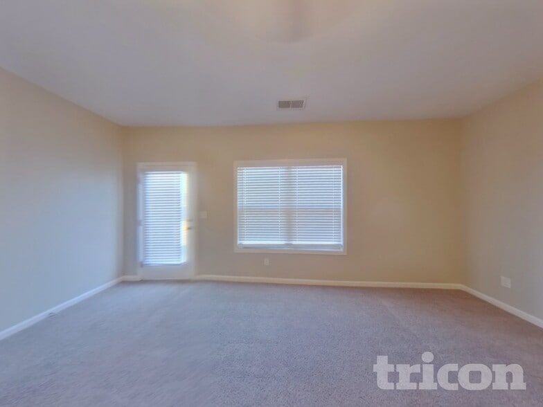 Building Photo - 3663 Shale Ln SE