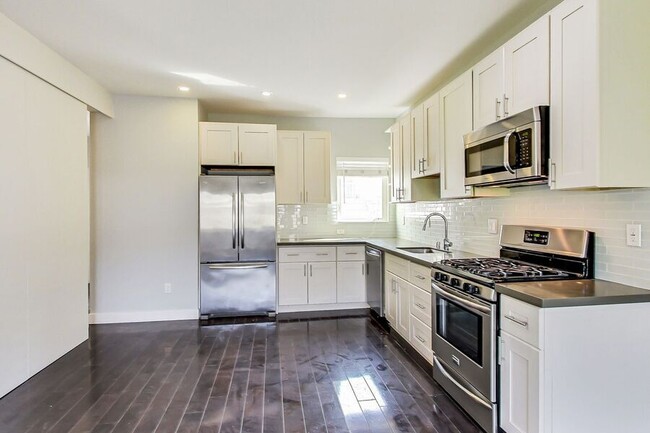 Primary Photo - Modern 2bd/2ba in Prime Noe Valley Locatio...