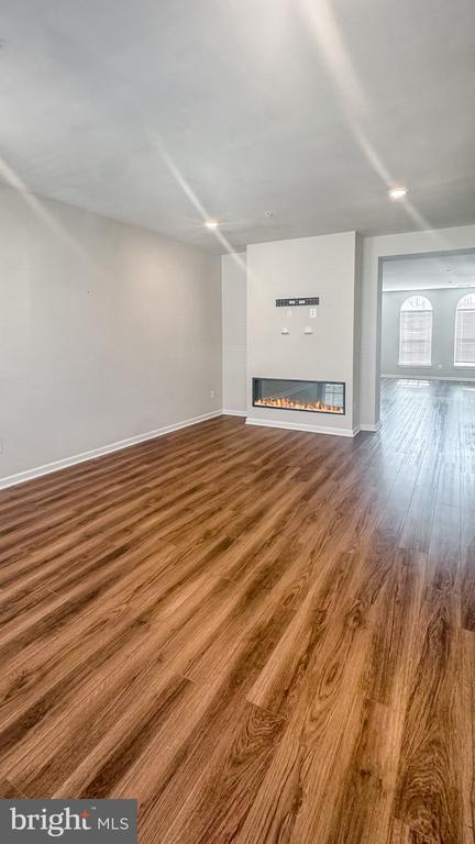 Building Photo - 9637 Block St