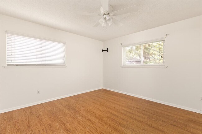 Building Photo - 5803 Eureka Dr
