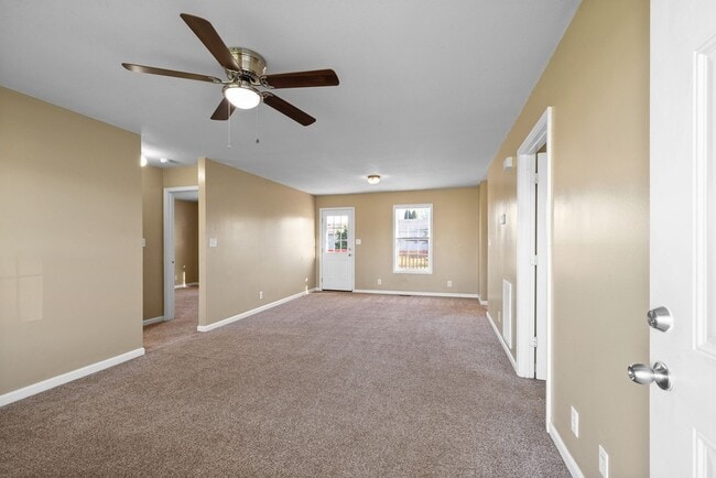 Building Photo - 521 Gainey Dr