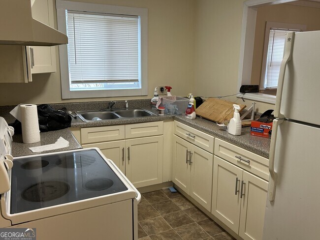 Building Photo - 201 Mt Moriah Rd