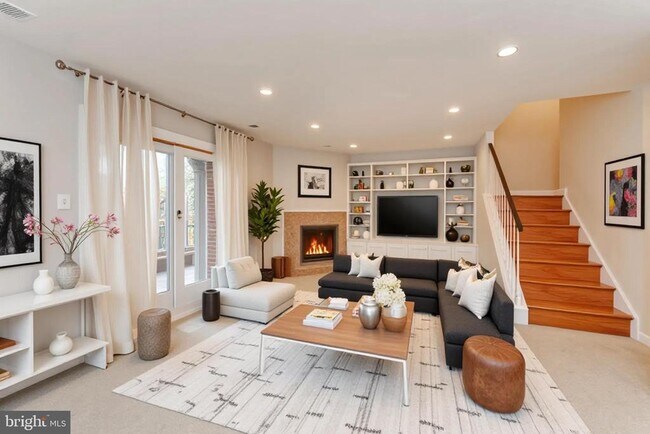 Building Photo - 10220 Baltusrol Ct