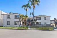 Building Photo - BRIGHT & SPACIOUS | 1 BED 1 BATH | FULL KITCHEN & PARKING INCLUDED