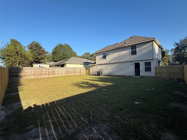 Building Photo - 14159 Running Bear Dr