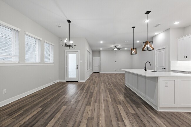 Building Photo - 2151 Creekside Breeze Dr