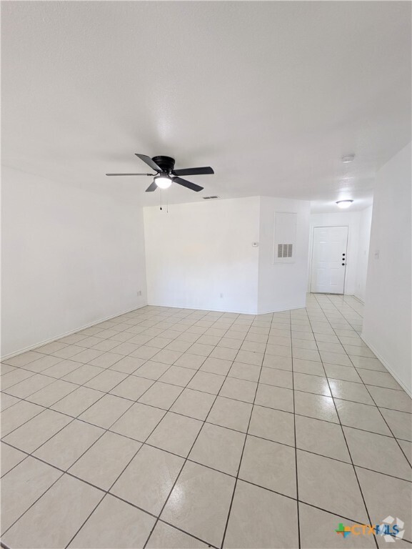 Building Photo - 1070 Misty Acres Dr