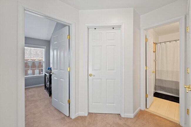 Building Photo - 43122 Shadow Terrace