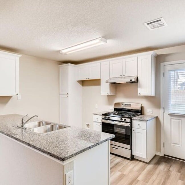 Building Photo - 8931 Lamus Wheel