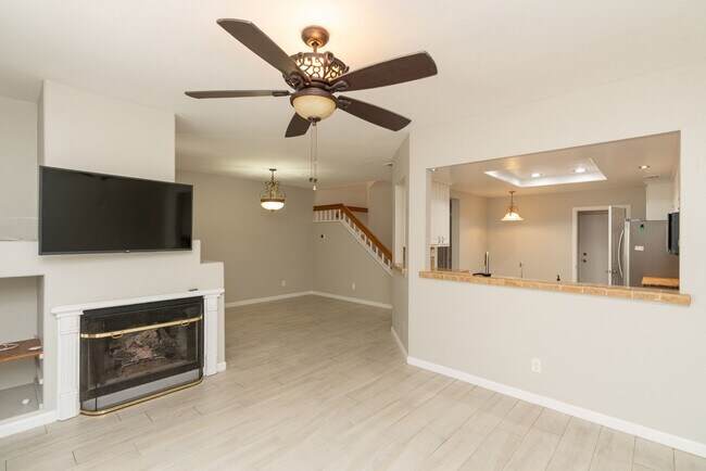 Building Photo - 3 Bedroom Townhome in the Monte Rio Community of Rancho Peñasquitos