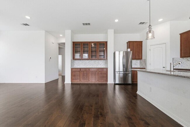 Building Photo - 1005 Ridge Runner Dr