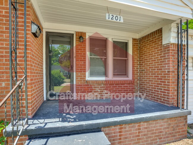Building Photo - 1201 Carverdale Dr