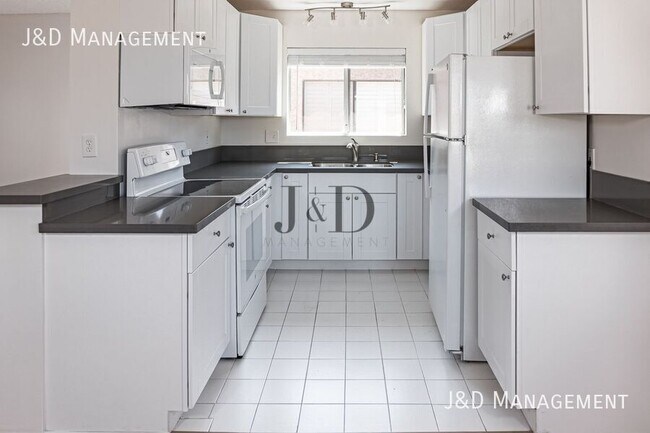 Building Photo - 4077 Utah St