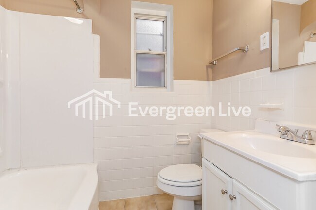 Building Photo - 5104 Lillian Dr