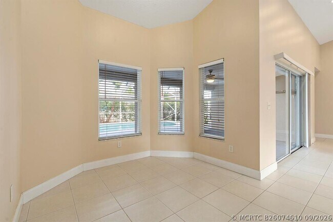 Building Photo - 2955 SW West Calabria Cir