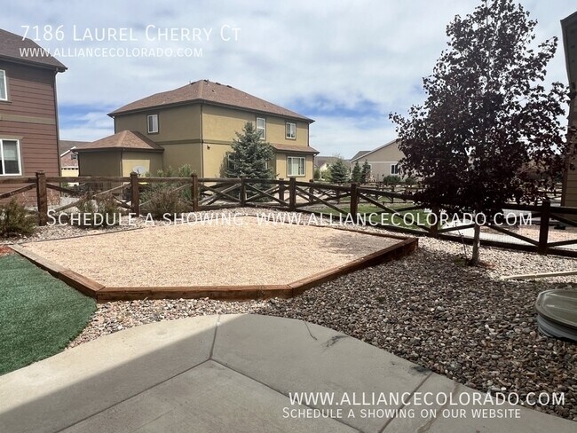 Building Photo - 7186 Laurel Cherry Ct