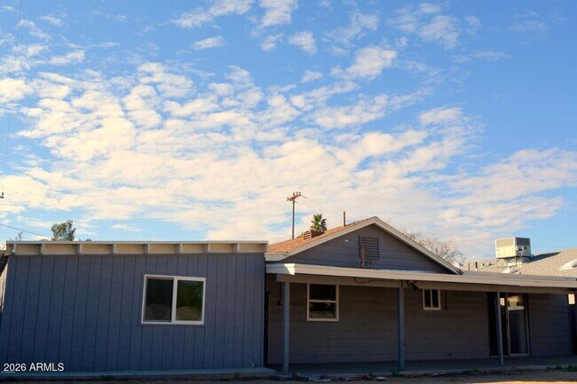 Building Photo - 4003 N 22nd Ave