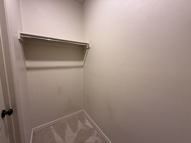 Building Photo - 4510 Meadow Hawk Dr