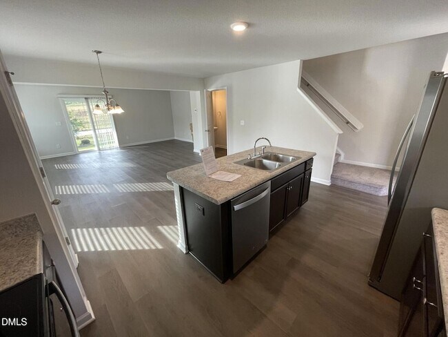 Building Photo - 2021 Wiggins Village Dr