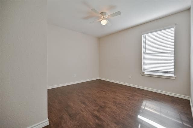 Building Photo - 607 Kings Way Dr