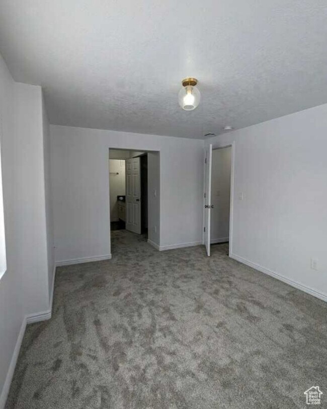 Building Photo - 4138 S Captains St
