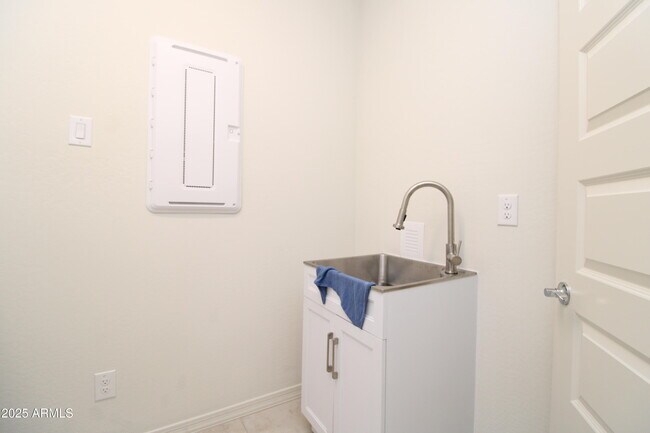 Building Photo - 13769 W Forest Pleasant Pl