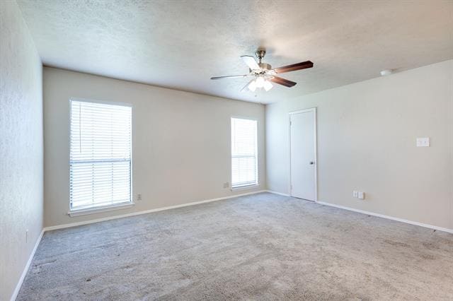 Building Photo - 3037 Hamlet Ct